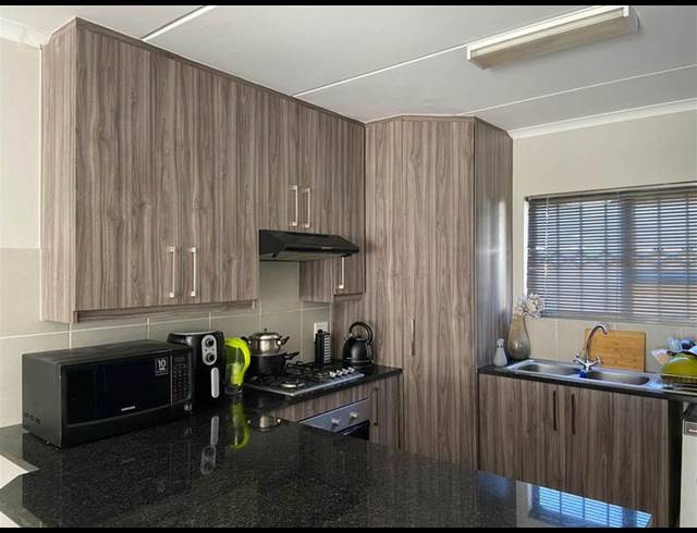 2 BEDROOM APARTMENT FOR SALE IN RYNFIELD